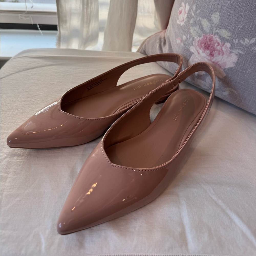 Steve Madden “Madden Girl” NUDE Patent Slingback Flats, Women’s Size 9